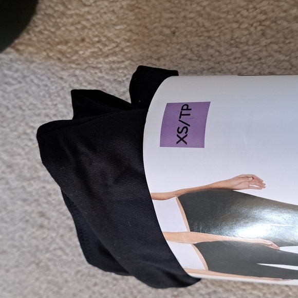 New! Gap Leggings 2 Pack Size Small Black Mid Rise Stretch Pants - Picture 9 of 11